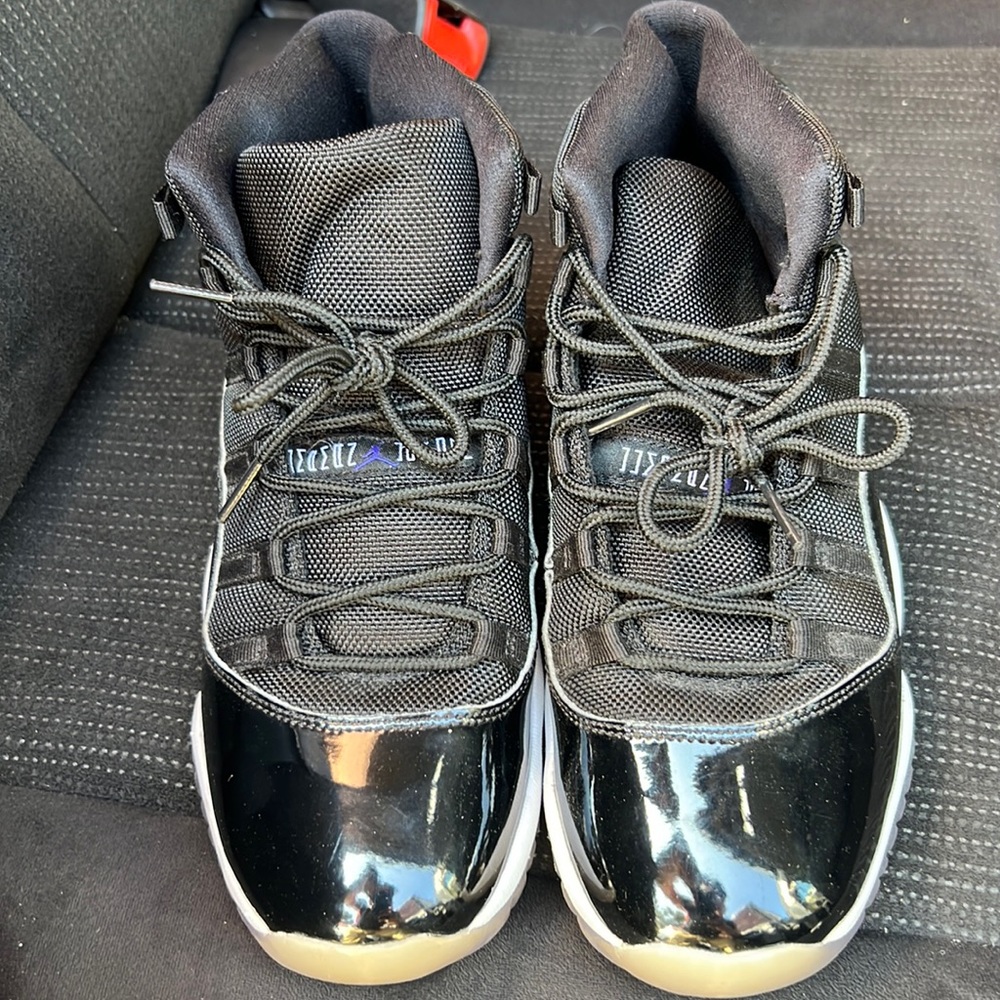 Air Jordan 11 GS